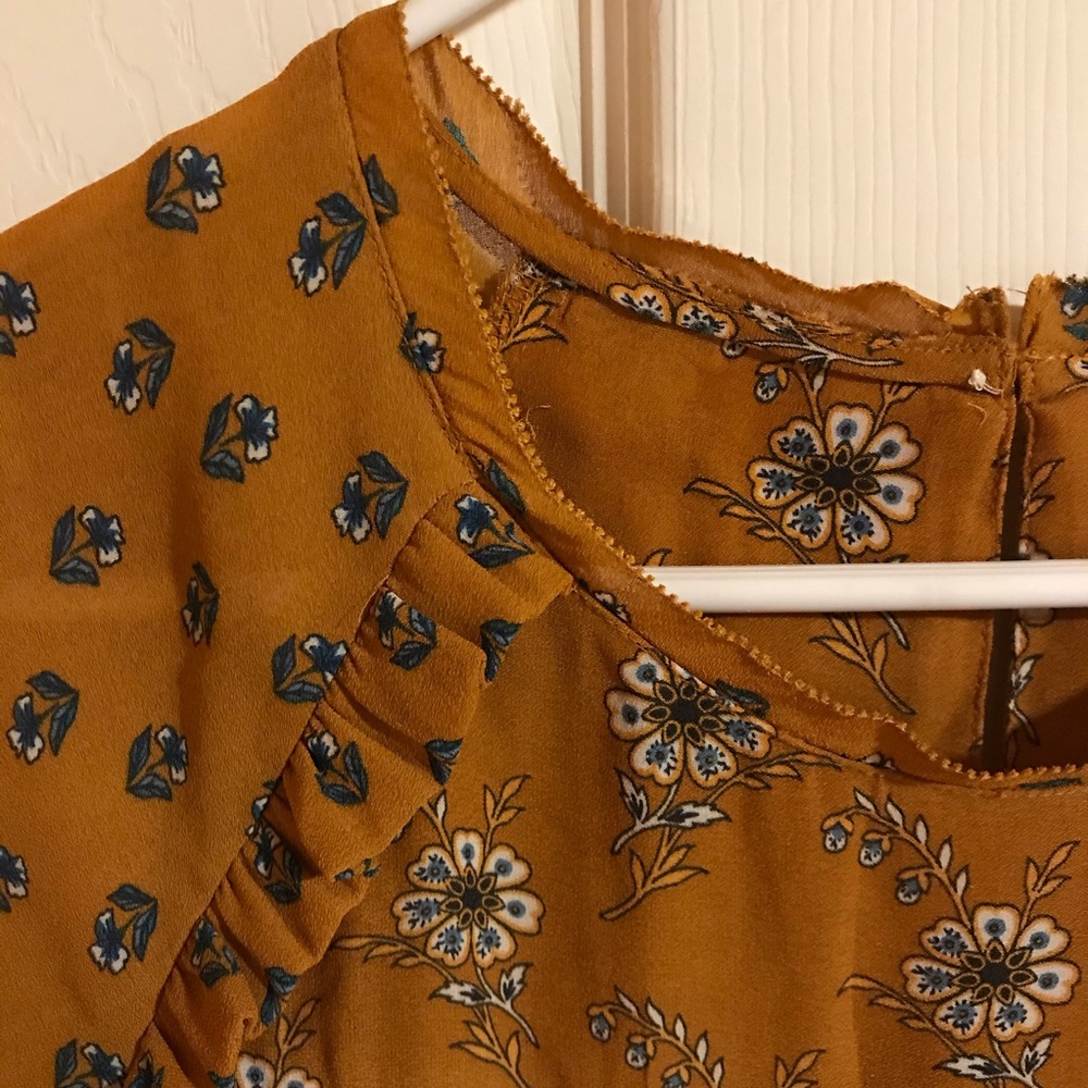 patterned blouse - Picture 2 of 4